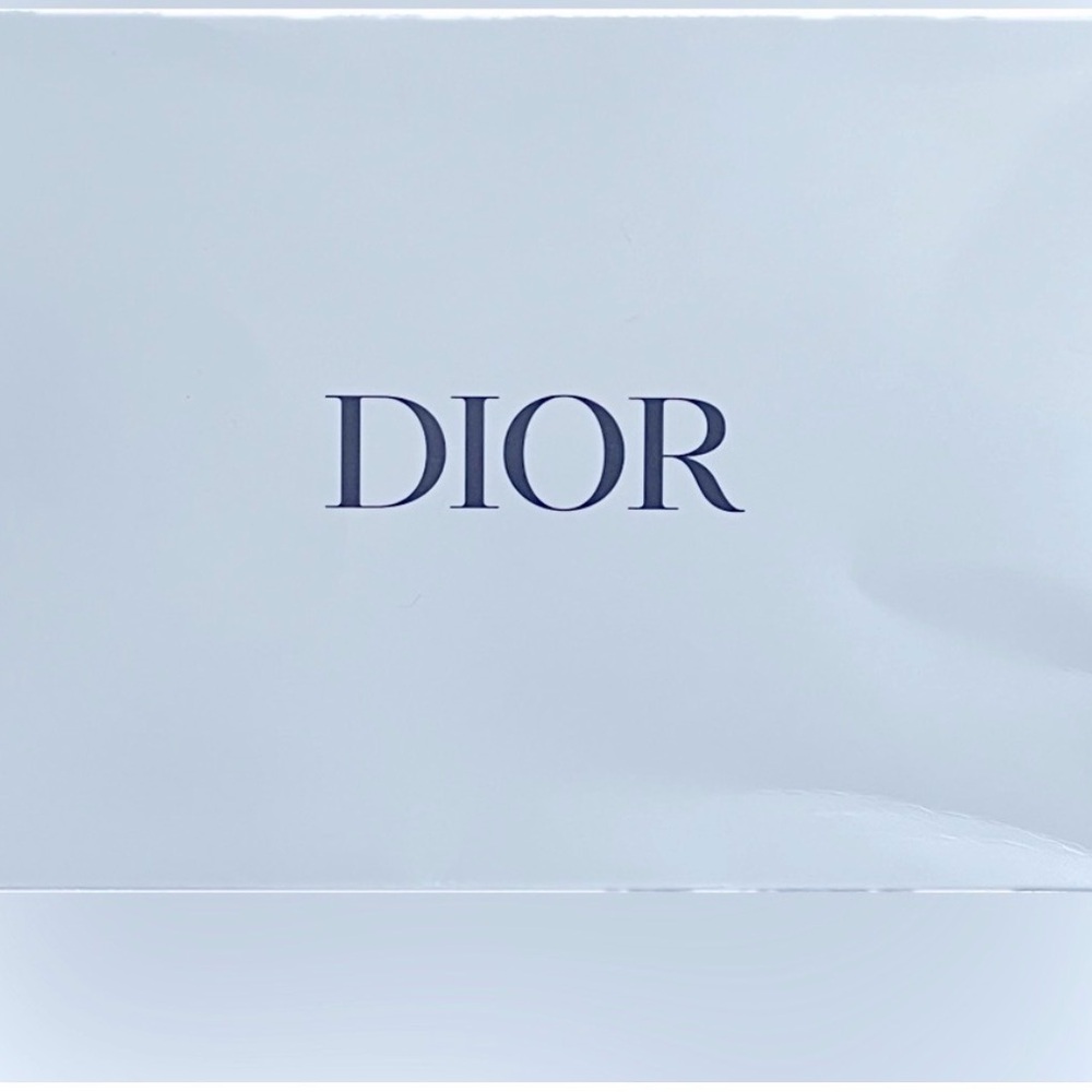 Dior Pink Puffy Cosmetic Bag, NIB 8x 5 - Picture 7 of 8